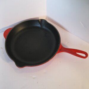 Le Creuset Enameled Cast Iron 9" Skillet - 26 - Red